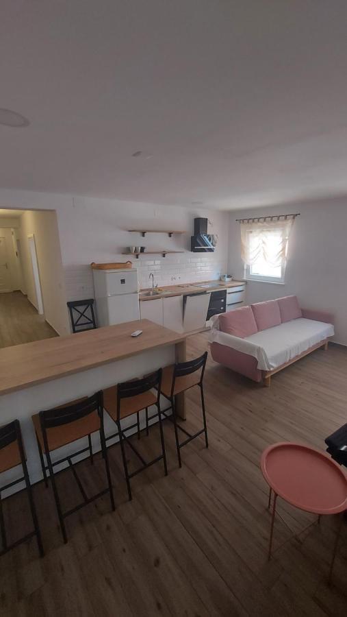 Apartmani Mlinar - Two Bedroom Apartment With Seaview Grebaštica エクステリア 写真