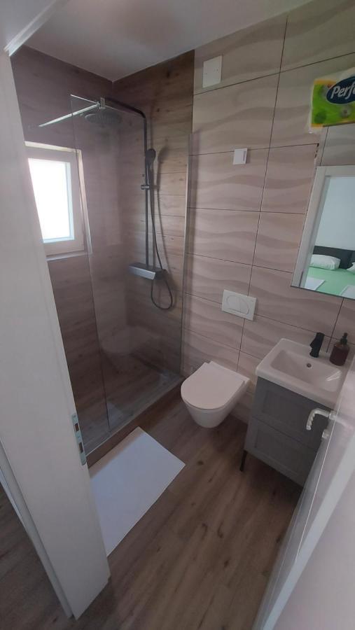 Apartmani Mlinar - Two Bedroom Apartment With Seaview Grebaštica エクステリア 写真