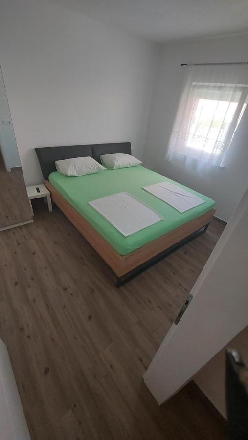 Apartmani Mlinar - Two Bedroom Apartment With Seaview Grebaštica エクステリア 写真