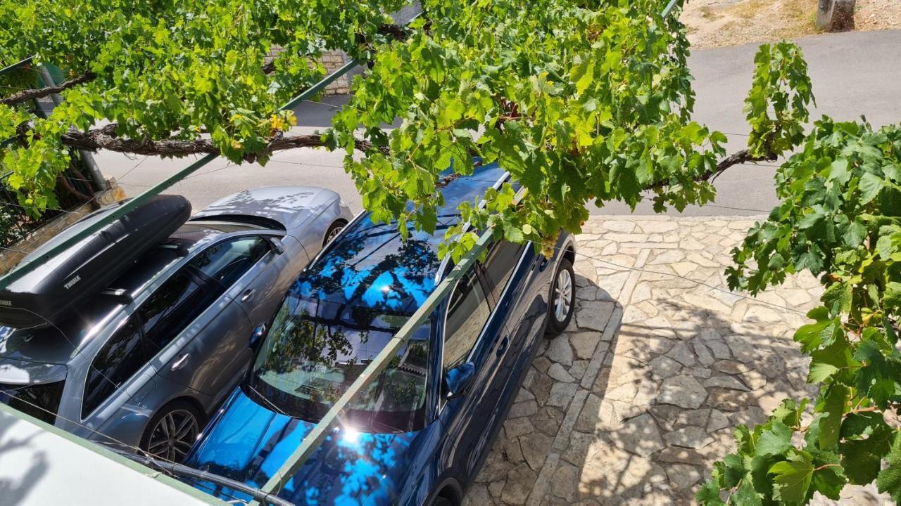 Apartmani Mlinar - Two Bedroom Apartment With Seaview Grebaštica エクステリア 写真