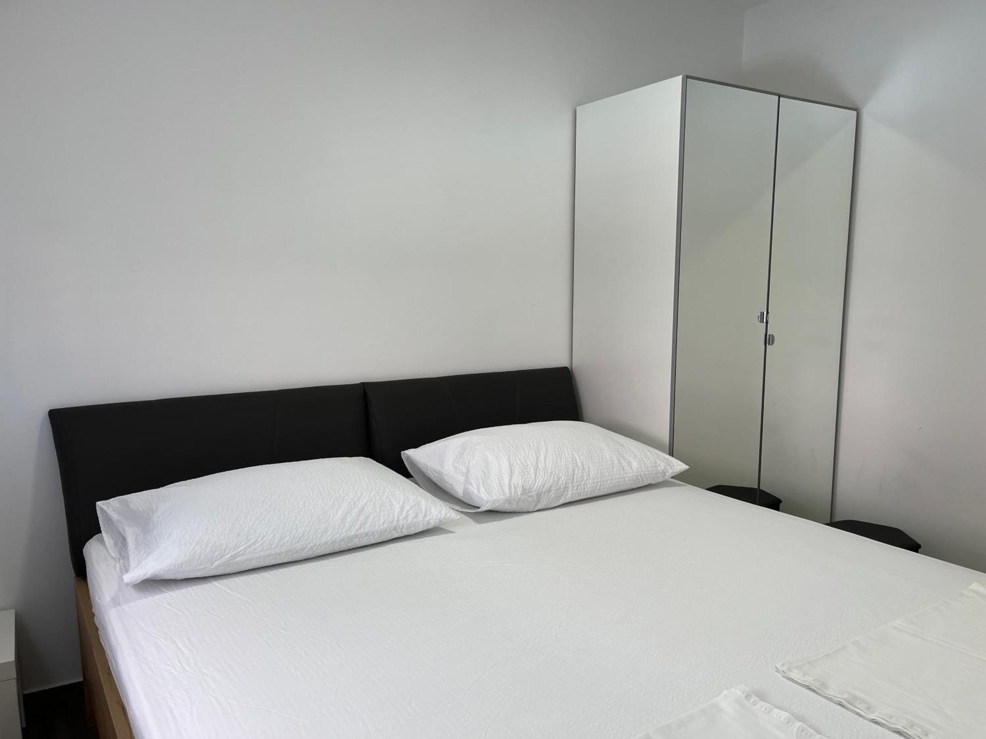 Apartmani Mlinar - Two Bedroom Apartment With Seaview Grebaštica エクステリア 写真