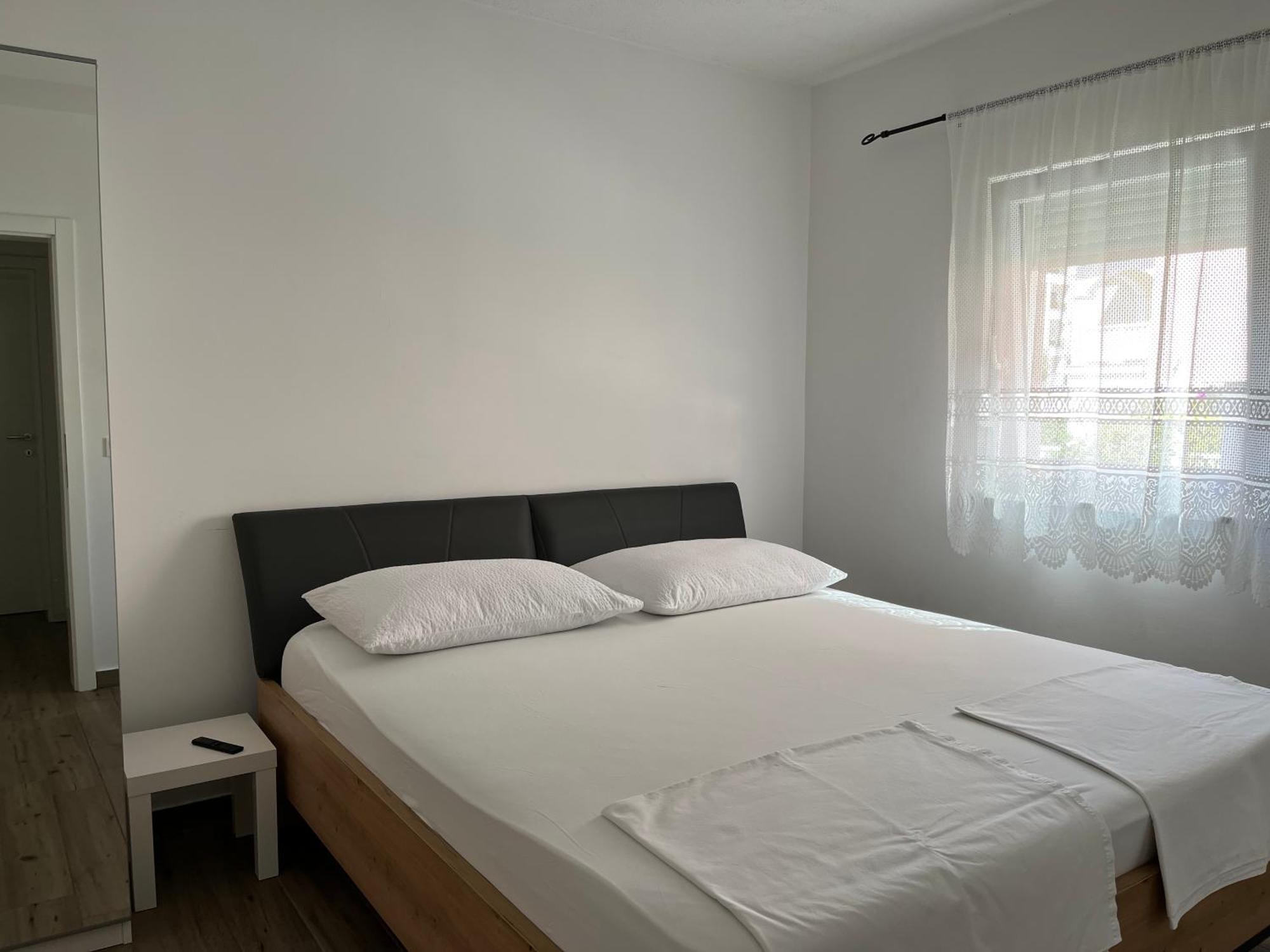 Apartmani Mlinar - Two Bedroom Apartment With Seaview Grebaštica エクステリア 写真